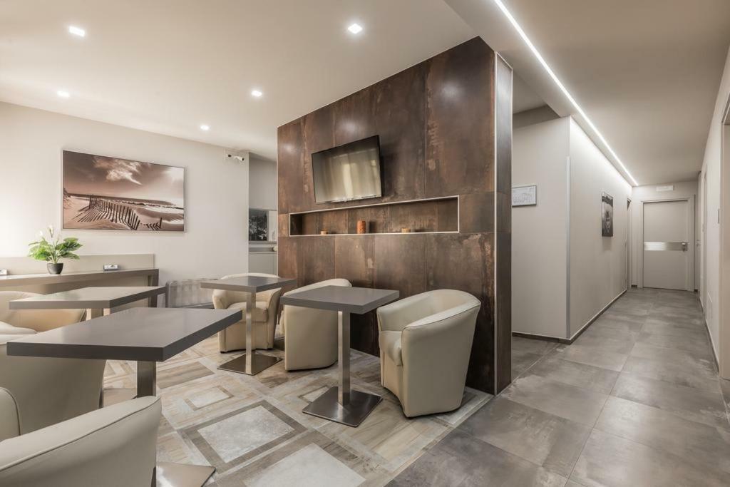 Astoria Suite Apartments Bologna Ngoại thất bức ảnh